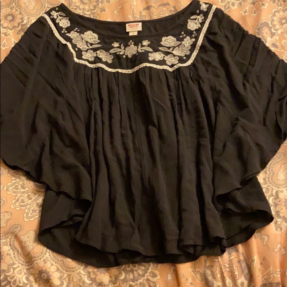 Flowy dark grey top